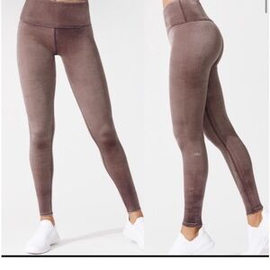 ALO Yoga Plush Velvet Leggings in Taupe